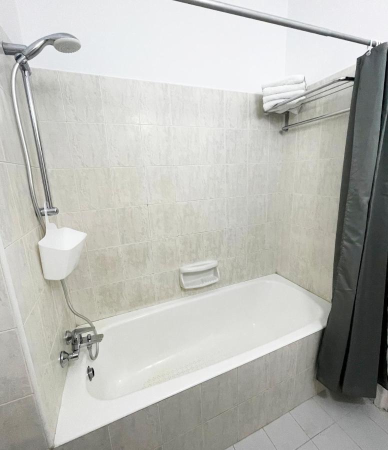 Direct Sea View & Quality Bed - Kings Palace 1 Bed Paphos Bagian luar foto